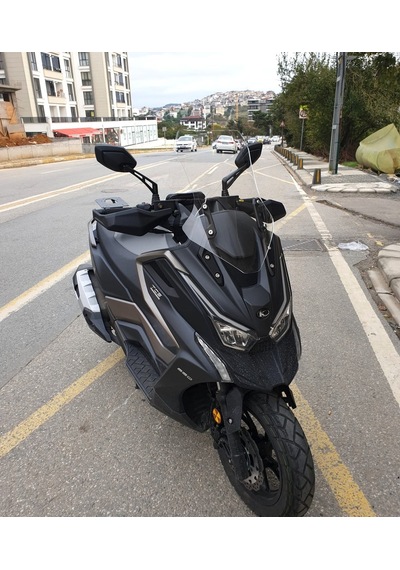 Motocam Kymco Dtx 250 Ön Cam 2021-2026 Model 55cm Şeffaf Renkli 4mm Orta Boylu