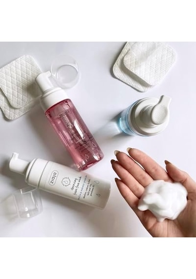 Ziaja Yüz Temizleme Köpüğü Normal Cilt 150 Ml