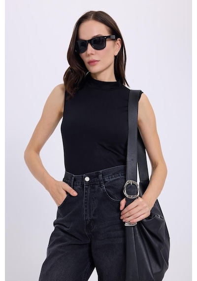 Tudors Kadın Standart Fit Normal Kesim Sıfır Kol Yarım Balıkçı Yaka Siyah Bluz-35335 Siyah