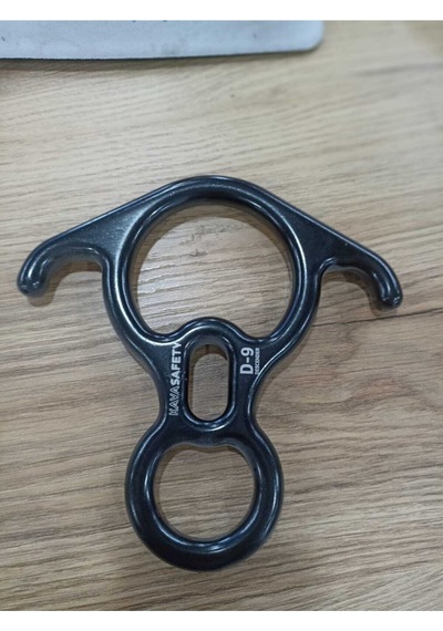 D-9 Kulaklı ''8'' Demiri