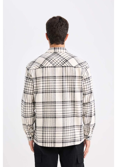 DeFacto Regular Fit Kareli Flanel Cep Detaylı Uzun Kollu Gömlek D3499AX24WNER98