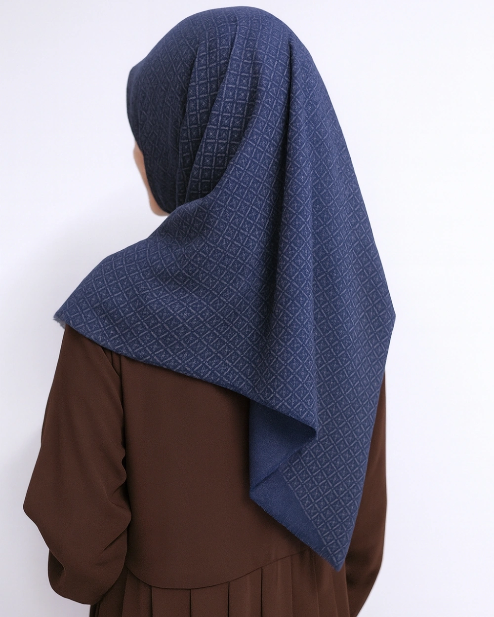 Bilenler Desenli Denim Eşarp 95x95 Cm, Kaymaz, Dört Mevsim Kullanıma Uygun Lacivert
