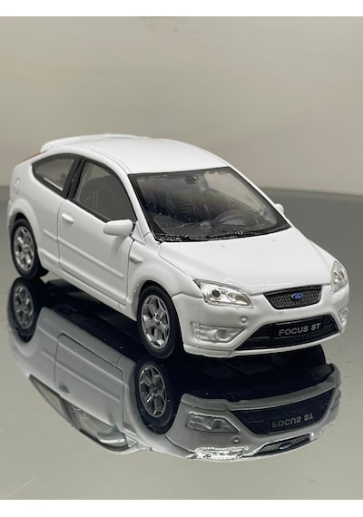 1.36 Ölçek Ford Focus Model Oyuncak Araba - Beyaz