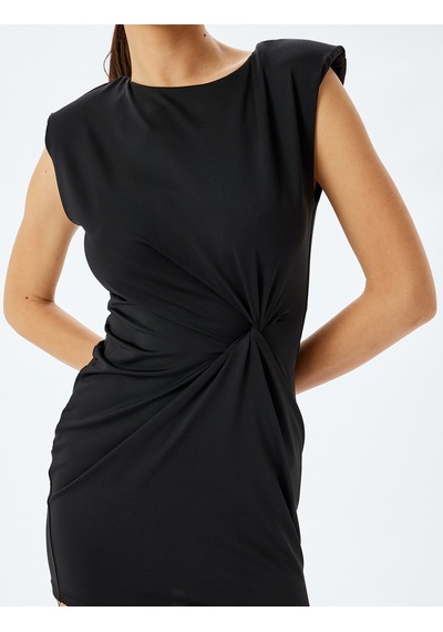 Koton Drape Detaylı Yuvarlak Yaka Vatkalı Kolsuz Mini Elbise Siyah 5sak80034ek