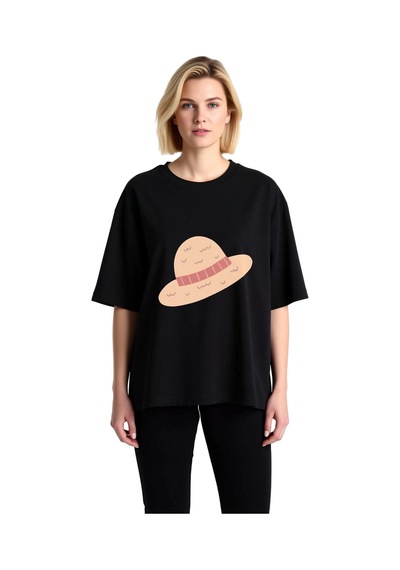 Paybuy Kırmızı Şeritli Hasır Şapka Baskılı Kadın Oversize Tişört Siyah