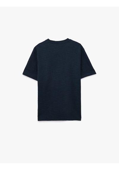 Koton Regular Fit Kısa Kollu Dokulu Tok Kumaş Bisiklet Yaka Tişört Lacivert 6sam10378mk