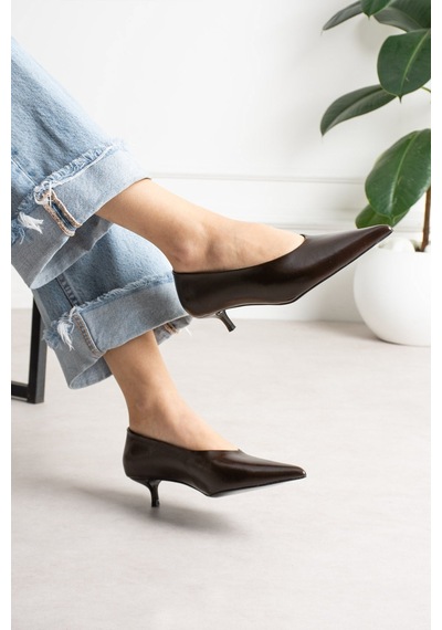 Shoetek Louod Kadın Stıletto İnce Topuklu Kırışık Kahverengi Deri Kahve