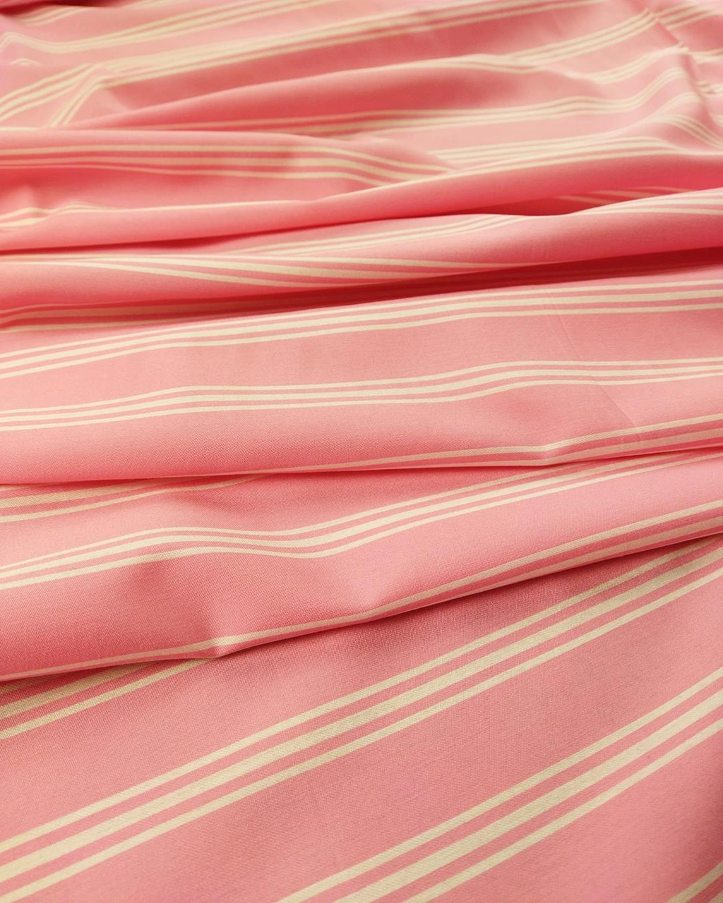 Poplin Benzeri Dokuma Pembe Üzeri Beyaz Çizgili En: 150 Cm-1354 Renkli