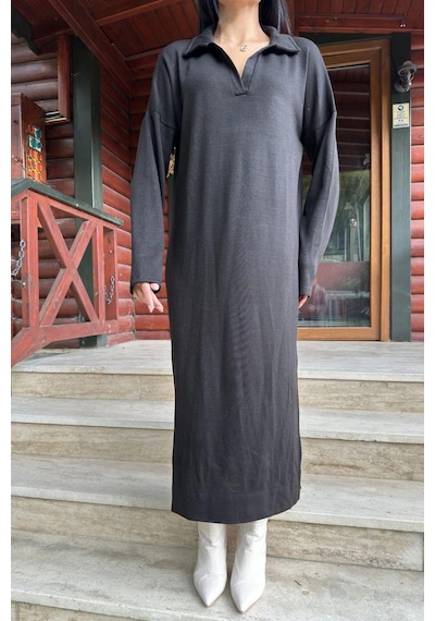 WeShaya Siyah Polo Yaka, Uzun Kol, Yırtmaçlı, Salaş, Akrilik Örme Uzun Elbise Siyah