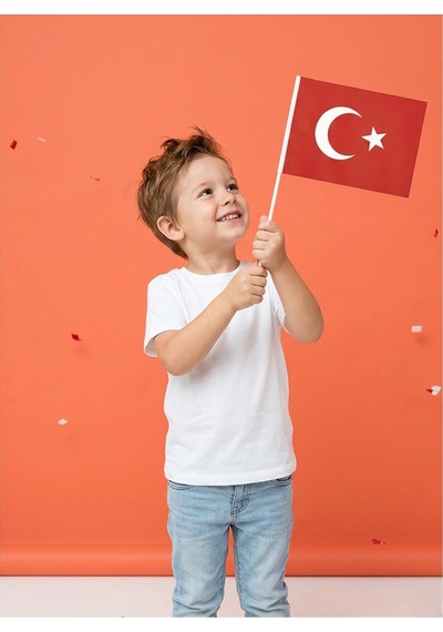 23 Nisan Okul Ve Kutlama Tipi Çubuklu Kağıt Türk Bayrağı 20x30 Cm - 20 Adet Tek Ebat