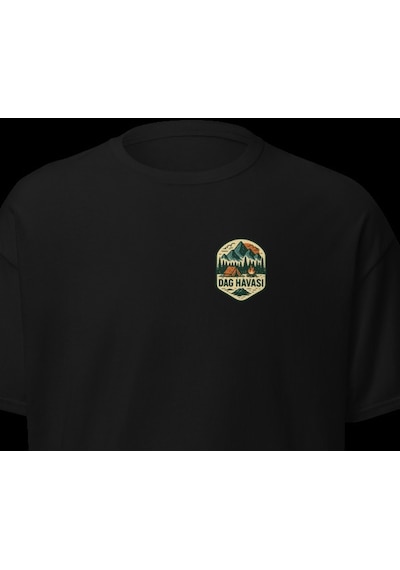 Wildstyle Dağ Havası Renkli Vintage Dağ Doğa Kamp Rozet Baskılı Unisex Bisiklet Yaka Pamuklu Tişört Siyah