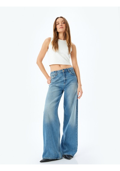 Koton Taş Detaylı Halter Yaka Kolsuz Scuba Kumaş Crop Bluz Beyaz 5wak60038fk Beyaz
