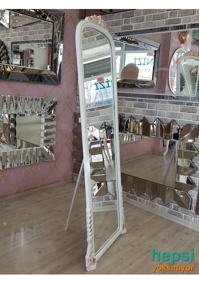 Matmazel Model Beyaz Altın Renk Varaklı Ayaklı Boy Aynası