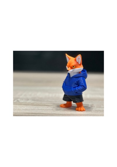 Kapüşonlu Tilki Figürü 10cm