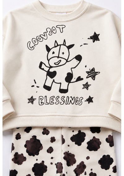 Magu Çocuk İnek Baskılı Ekru Sweatshirt Ve Desenli Eşofman Altı Takımı Çok Renkli