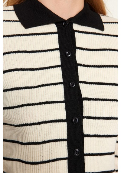 Ersefa Kadın Modern Tarz Slim Polo Yaka Crop Triko Hırka Siyah