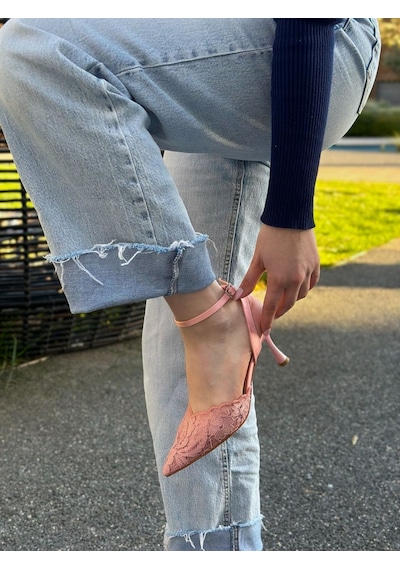 Ervanın Butiği Pembe Dantel Vusuel Nakışlı Arka Bant Detaylı Kadın Stiletto-6197