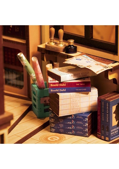 Rolife Tgb07 Kitapçı Bookstore Kitap Köşesi Book Nook Dıy Minyatür Maket Model Seti Mini Dollhouse 3d Model Kit Detaylı Dekoratif Hobi Seti 3d Puzzle Tiny House