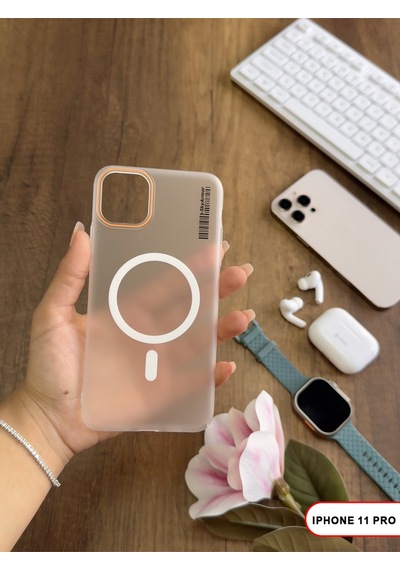 Apple iPhone 11 Pro Magsafe Uyumlu Mat Sert Klein Kılıf Beyaz