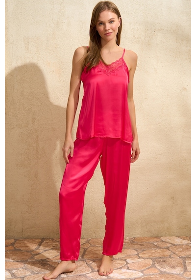 Man5645-1010 Anıl Ev Giyim Man5645 Kadın Saten Çiçek Baskılı Sabahlık Dantelli Atlet Ve Pantolon Pijama 3lü Takım 5645 Fuşya Man5645-1010 Anıl Ev Giyim Man5645 Kadın Saten Çiçek Baskılı Sabahlık Dantelli Atlet Ve Pantolon Pijama 3lü Takım 5645 Fuşya