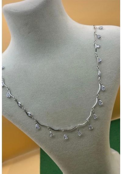 Kadın Gümüş Renk Zirkon Taşlı Damla Model Kolye 45 Cm Beyaz