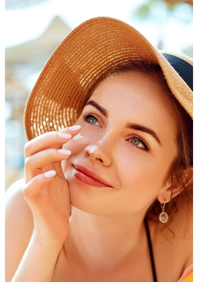Leke Karşıtı, Yüksek Korumalı Spf50+ Faktörlü 100 Ml Güneş Kremi 2 Adet