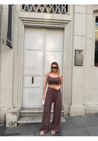 Bonacosa Kadın Viskon 3 Lü Takım Kimono + Beli Lastikli Salaş Pantolon + Crop 8 Renk Kahverengi Bonacosa Kadın Viskon 3 Lü Takım Kimono + Beli Lastikli Salaş Pantolon + Crop 8 Renk Kahverengi