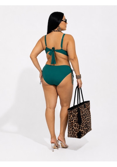 Büyük Beden Sabit Kaplı Toparlayıcı Çapraz Drapeli Yandan Bağlamalı Kadın Bikini Takım Yeşil Büyük Beden Sabit Kaplı Toparlayıcı Çapraz Drapeli Yandan Bağlamalı Kadın Bikini Takım Yeşil