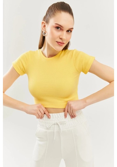 Butikgiz Kadın Kısa Kol Bisiklet Yaka Vücuda Oturan %100 Pamuklu Kaşkorse Esnek Crop Bluz Sari