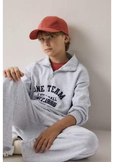 Defacto Regular Fıt Dik Yaka Pamuklu Baskılı Gri Erkek Çocuk Sweatshirt H9892a8/gr400