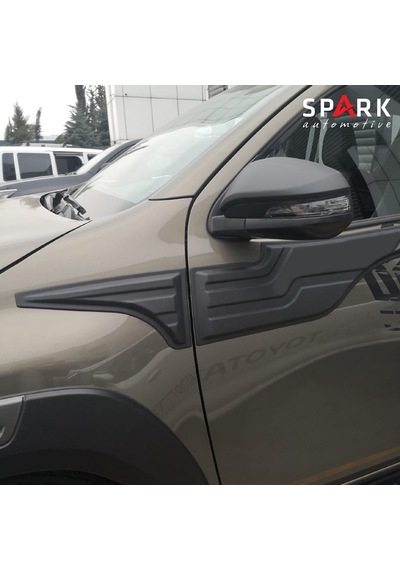 Toyota Hilux 2021- Yılı Ve Sonrası Uyumlu Yarasa Kapı Kaplama 4 Parça