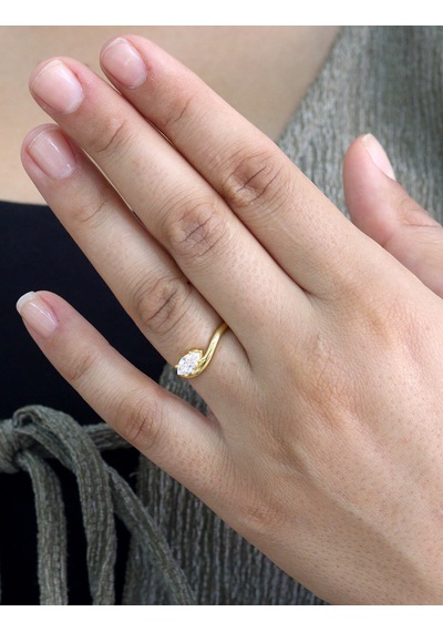 Mekik Model Mozanit Taşlı Gold Kaplama 925 Ayar Gümüş Kadın Yüzük 201025888