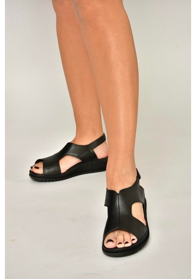 Fox Shoes Y555040903 Siyah Hakiki Deri Comfort Ortopedik Taban Kadın Sandalet Siyah