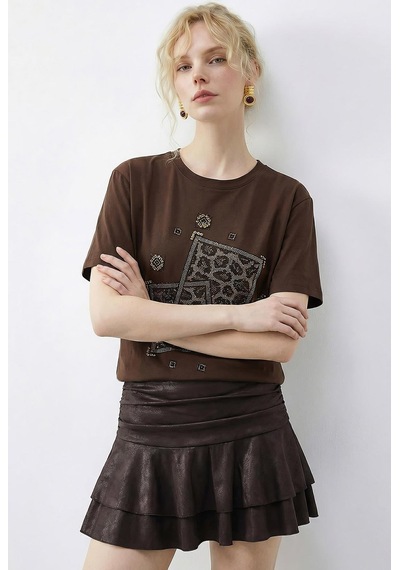 Shade Kadın Taş Baskılı Leopar Desenli Bisiklet Yaka Regular Fit T-shirt 2209 60283975 - Kahverengi