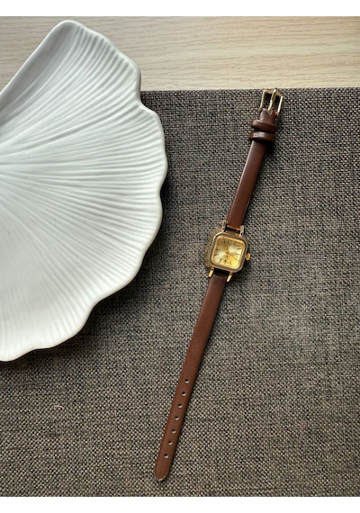 Retro Minimal Deri Kordon Vintage Kadın Kol Saati Minik İçi Sarı Altın