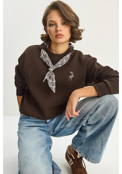 Shade Kadın Fular Detaylı Ceylan Nakışlı Üç İplik Şardonlu Oversize Sweatshirt 6916 60283615 - Acı Kahve Çok Renkli Shade Kadın Fular Detaylı Ceylan Nakışlı Üç İplik Şardonlu Oversize Sweatshirt 6916 60283615 - Acı Kahve Çok Renkli