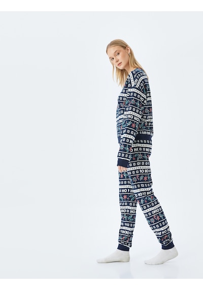 Koton Yılbaşı Temalı Baskılı Pijama Takımı Lacivert Desenli 5wlk40295mk Lacivert Desenli Lacivert