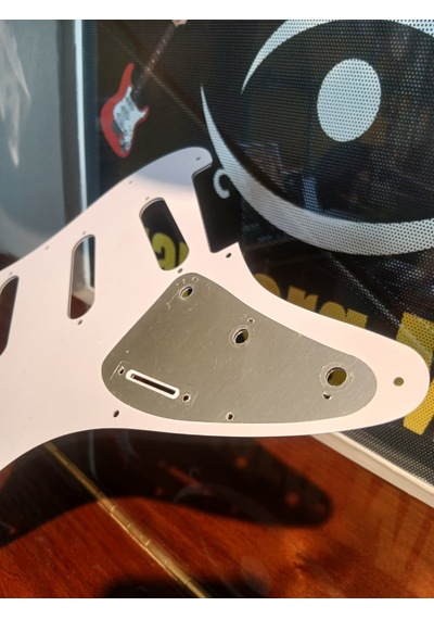 Elektro Gitar Pickguard Beyaz 11 Delik S/s/s Konfigürasyon 4-ply Tortoise Shell Strat Pickguard