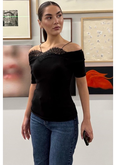 Siyah Dantelli Madonna Yaka Slim Fit Tişört Mg2743