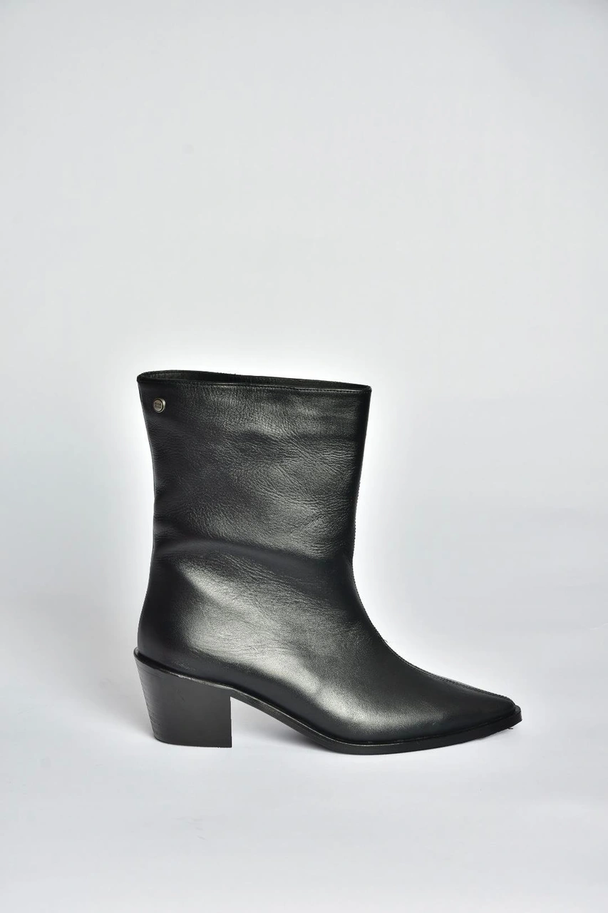 Fox Shoes V654082003 Siyah Hakiki Deri Alçak Topuklu Kadın Bot Siyah-hakiki Deri