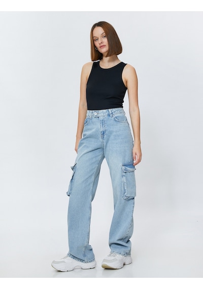 Koton Basic Atlet Ribanalı Halter Yaka Siyah 3sak10211ek 3SAK10211EK999 Koton Basic Atlet Ribanalı Halter Yaka Siyah 3sak10211ek 3SAK10211EK999