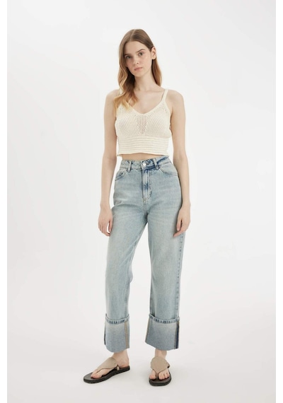 DeFacto Slim Fit Dar Kesim V Yaka Askılı Örgü Kroşe Atlet A8433AX24SMER98