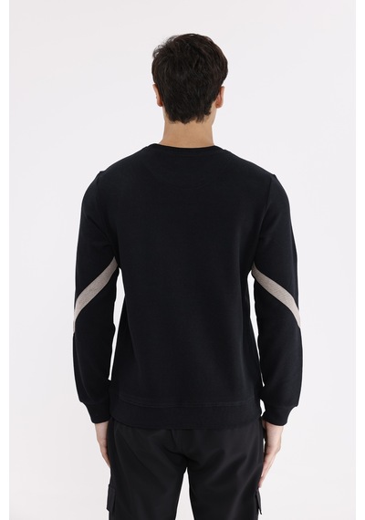 Rowinger Kol Şerit Detaylı Yuvarlak Yaka Göğüs Logolu Rahat Kalıp Mevsimlik Sweatshirt Black