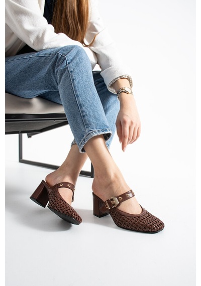 Dericia Shoes Aveline Hakiki Deri Kadın Örgülü Kalın Topuklu Terlik Kahverengi
