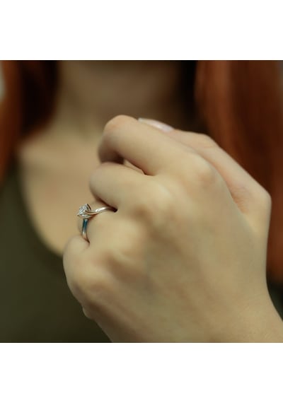 Lova E Renk 0,25 Karat Pırlanta Tektaş Yüzük - 1050080