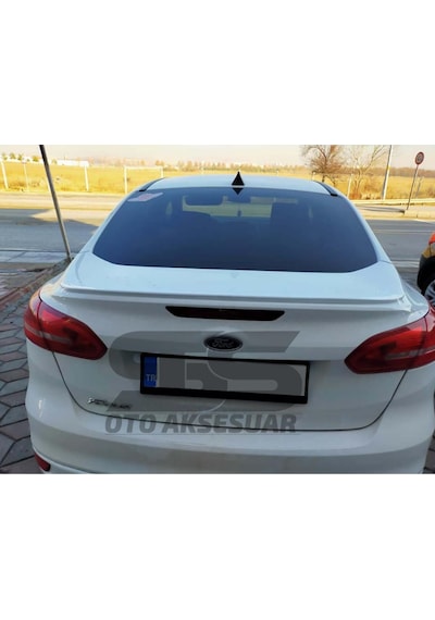 Ford Focus 3- 3,5 Bagaj Üstü Slim Spoiler Piano Black Parlak Beyaz (Sts Oto Aksesuar)