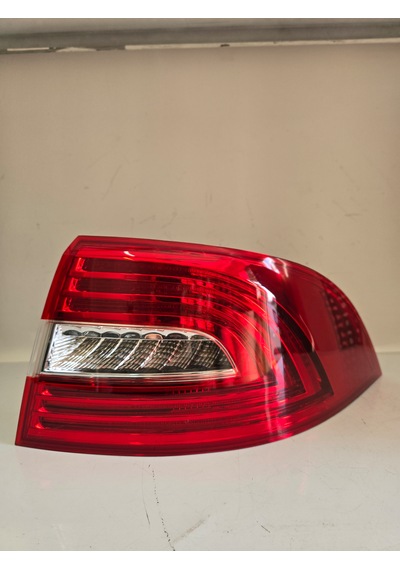 Skoda Super B 2013 2014 2015 Ledli Dış Sağ Stop