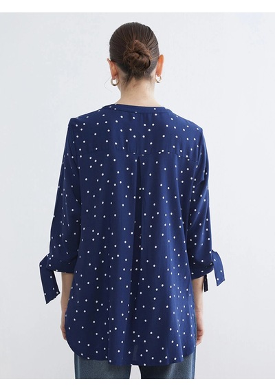 LC Waikiki Lcw Grace Lacivert Kaçık Yaka Puantiyeli Bluz Navy Prınted