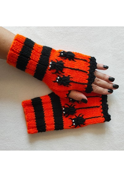 Newdaycraft El Örgüsü Motifli Parmaksız Eldiven / Bileklik - Örümcek Motifli Kırmızı - Siyah Newdaycraft El Örgüsü Motifli Parmaksız Eldiven / Bileklik - Örümcek Motifli Kırmızı - Siyah