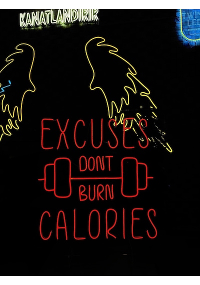 Excuses Dont Burn Calorıes Yazılı Ve Şekilli Neon Tabela Kırmızı